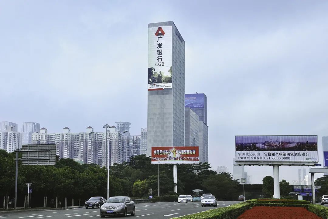 玻璃幕墙选择元亨格栅屏，只为更“轻松”