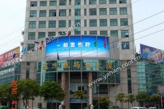 尊龙凯时首页户外大屏席卷电信广告风暴